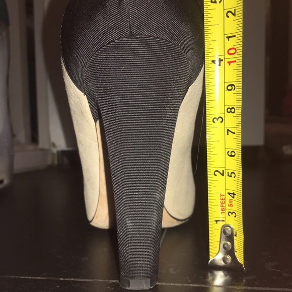 Chanel peep toe platform pumps - Picture 2 of 8